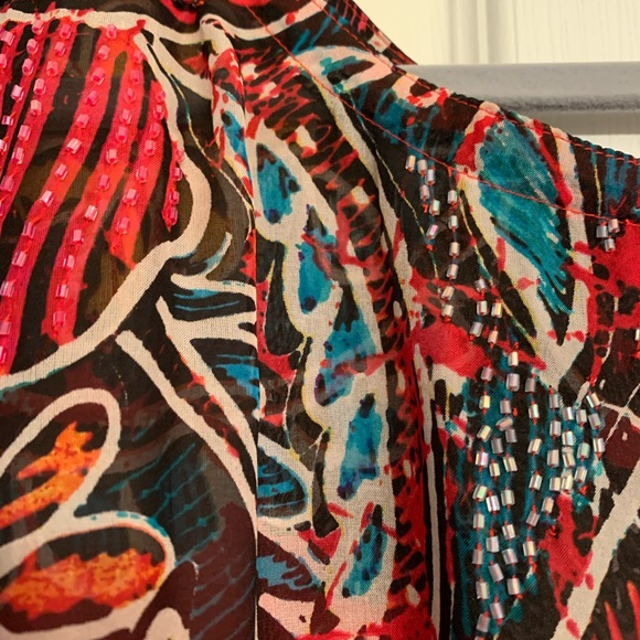 Chico’s Beautiful Sheer Top - Picture 2 of 4